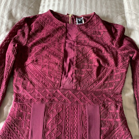 Small Long Sleeve Windsor Dress - Picture 2 of 7